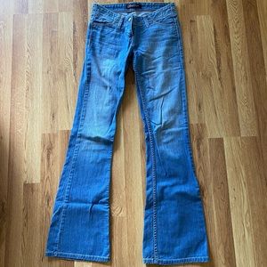 Levi Flare Jeans